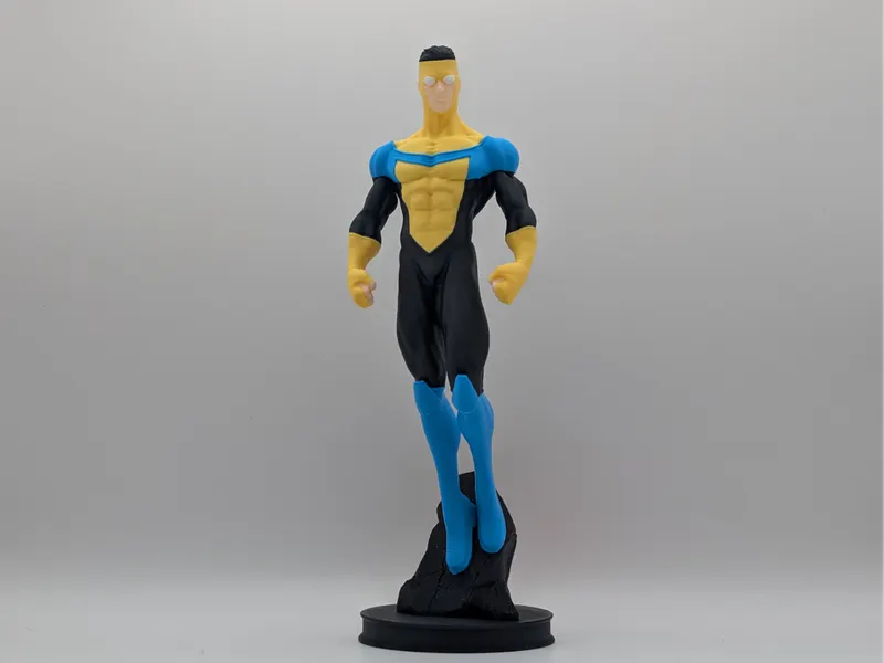 Figura Invincible